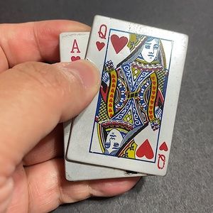 🖤VTG💕Card Ace/Queen cigarette light-er